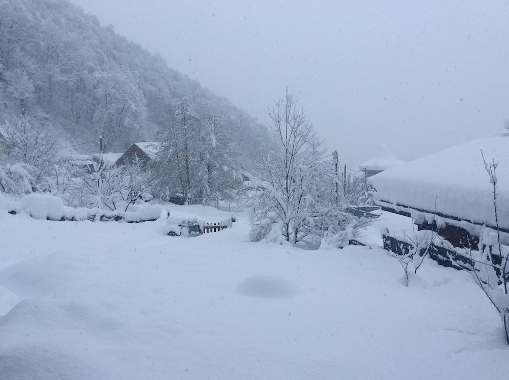 Цигун, чистка снега и медитация